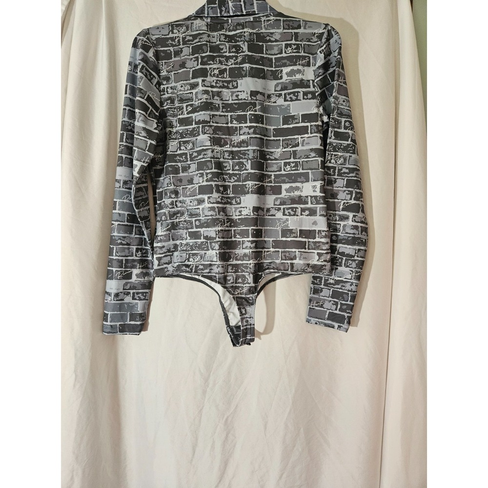 NWT Romeo Hunte X The Drop Gray Brick Pattern Long Sleeve Bodysuit Size Large - Picture 5 of 9